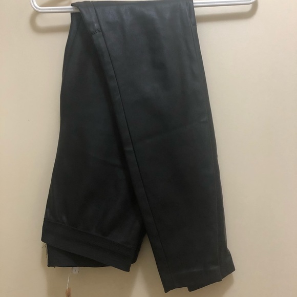 Clothes - Picture 8 of 16